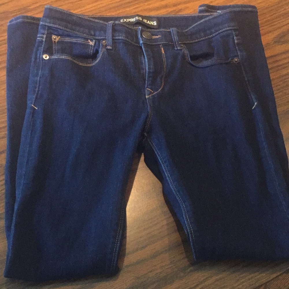 Express NWOT Dark wash skinny jeans